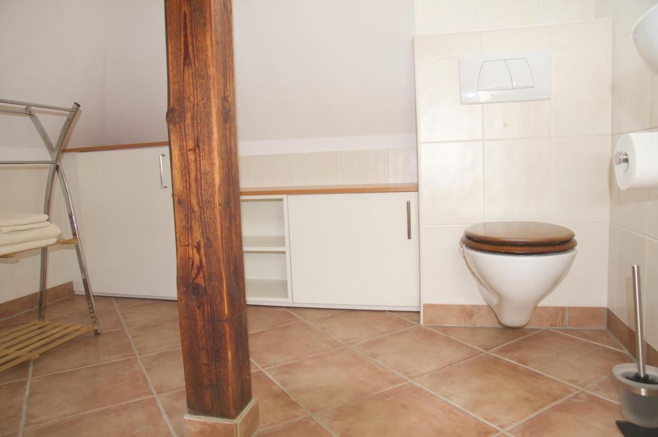Appartement Traumzeit Mit Balkon In Vorstadtvilla *